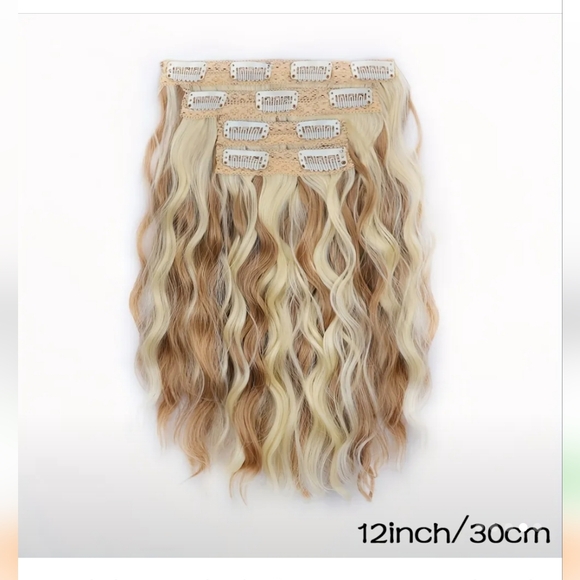 Mixed Platinum Blonde Hair Extensions - Picture 3 of 5